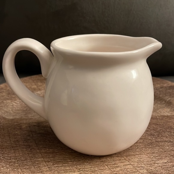 RAE DUNN “POUR” CREAMER - Picture 2 of 3